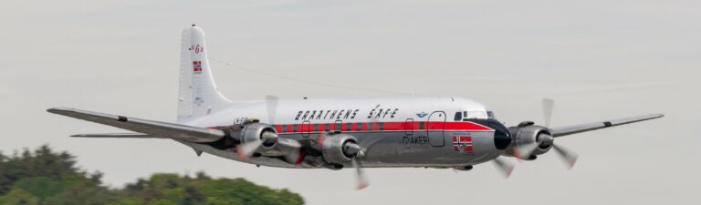 HISTORIEN OM DC-6B LN-SUB